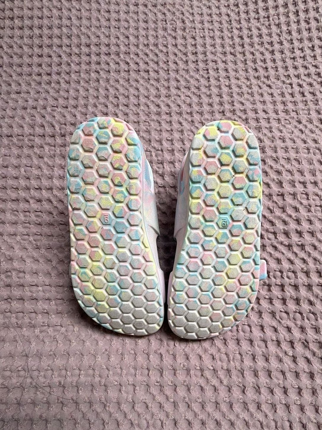 Cat & Jack Baylor Sandals Size 9 Pastel Multi Buckle 4