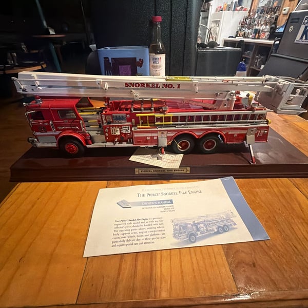 Franklin Mint Precision Models The Pierce Snorkel Fire Engine