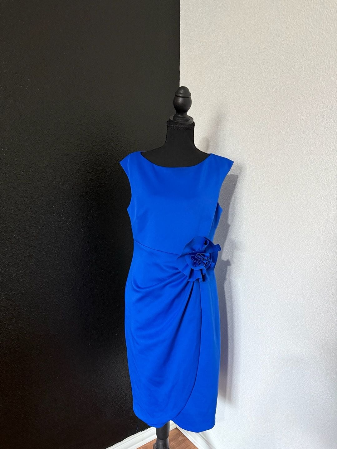 Jessica Howard Sheath Dress Size 12 Cobalt Blue Floral Waist Accent 2