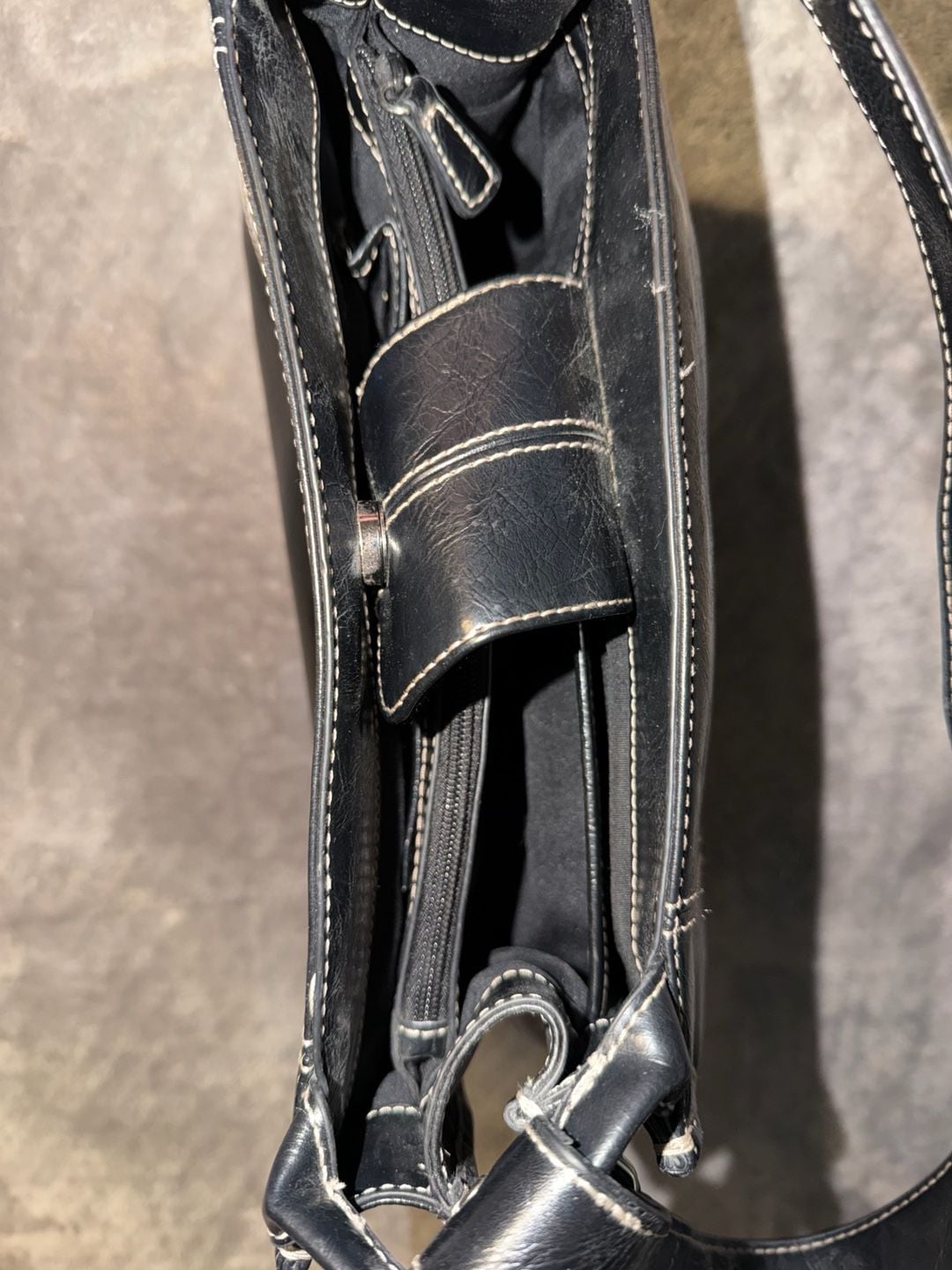 Nine & Co. Black Faux Leather Y2K Shoulder Bag with Contrast Stitching 9