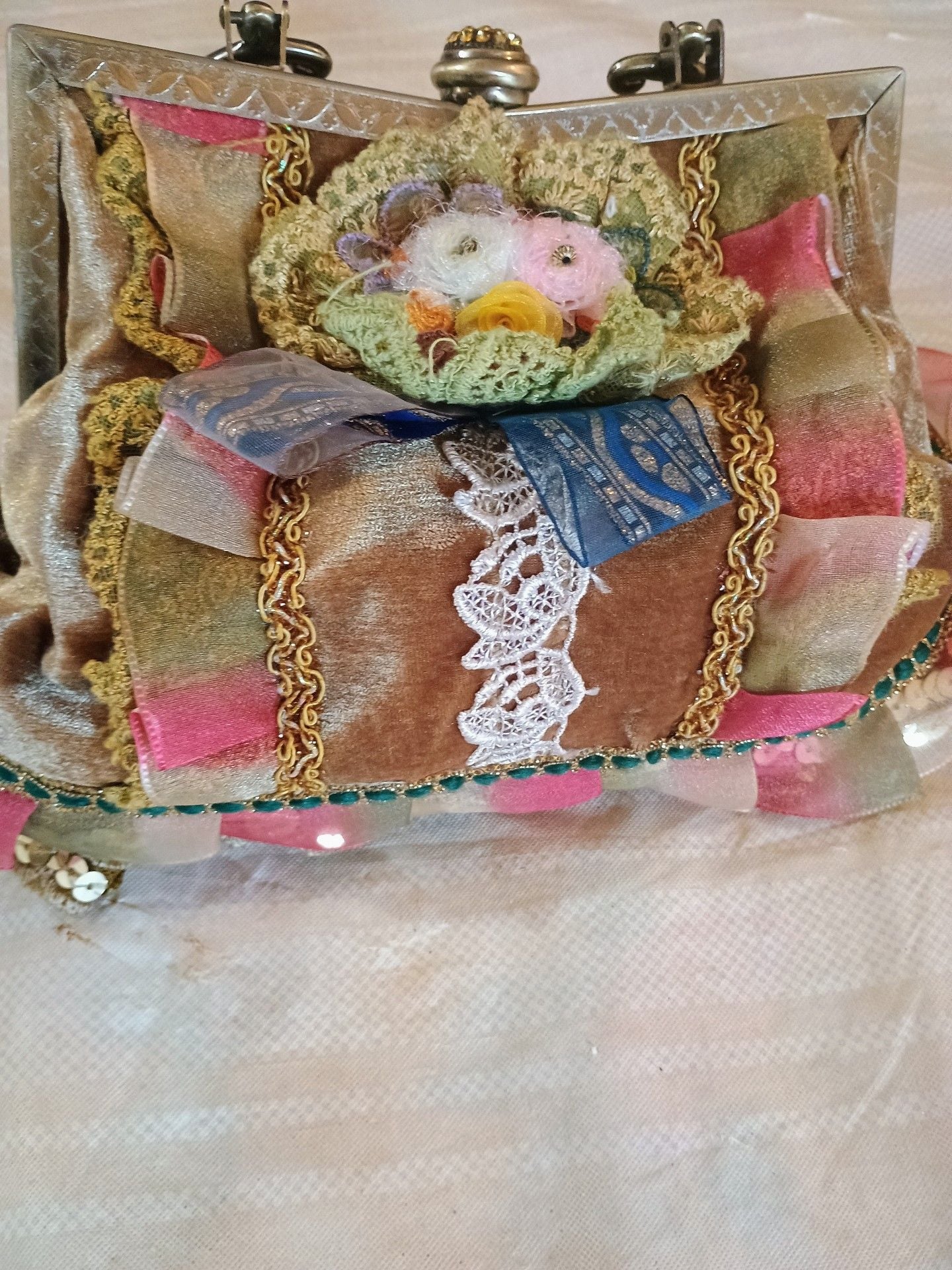 Vintage Mixed Media Velvet & Lace Kiss Lock Handbag 2