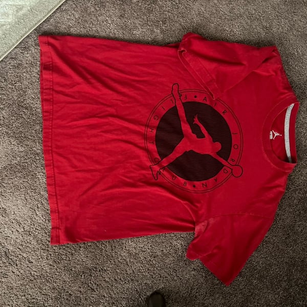 Jordan Flight Club T-Shirt Size L Red Short Sleeve Crew Neck