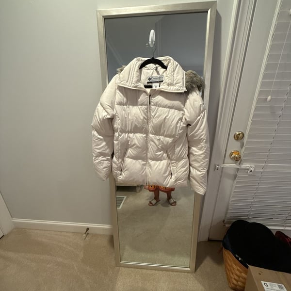 Columbia Puffer Jacket Size M White Down Faux Fur Hood