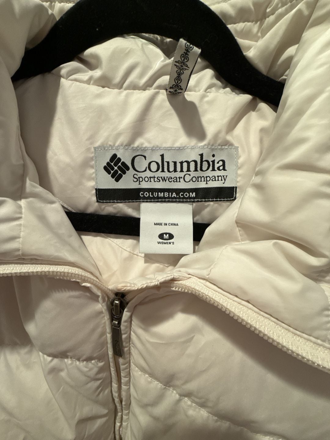 Columbia Puffer Jacket Size M White Down Faux Fur Hood 4