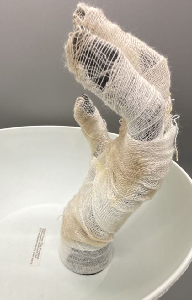 Gemmy Animated Mummy Hand 9” Candy Bowl Halloween Decor Bat Treat Dish WORKS  15