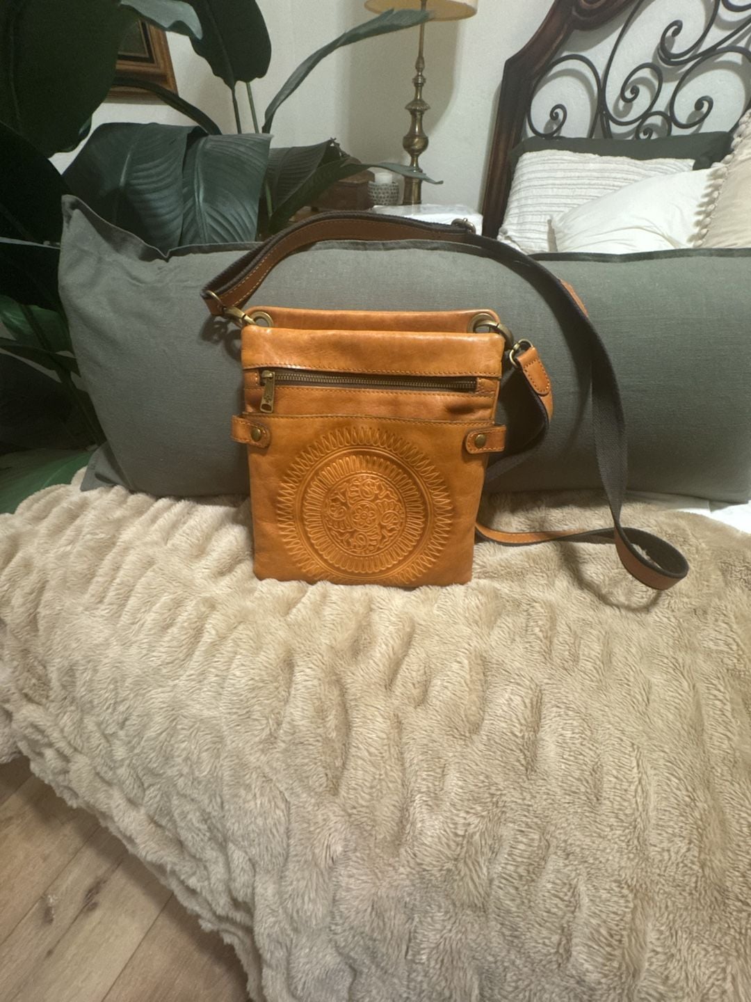 Patricia Nash Francesca Leather Brown Messenger Shoulder Bag Organizer Medium 2