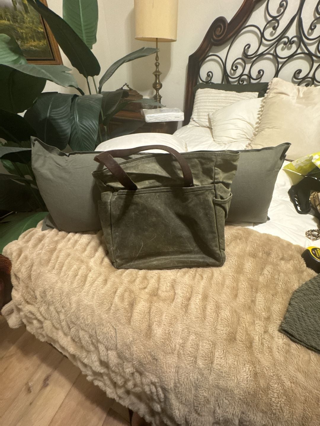 Gustin The Classic Tote Waxed Olive Canvas Bag 3