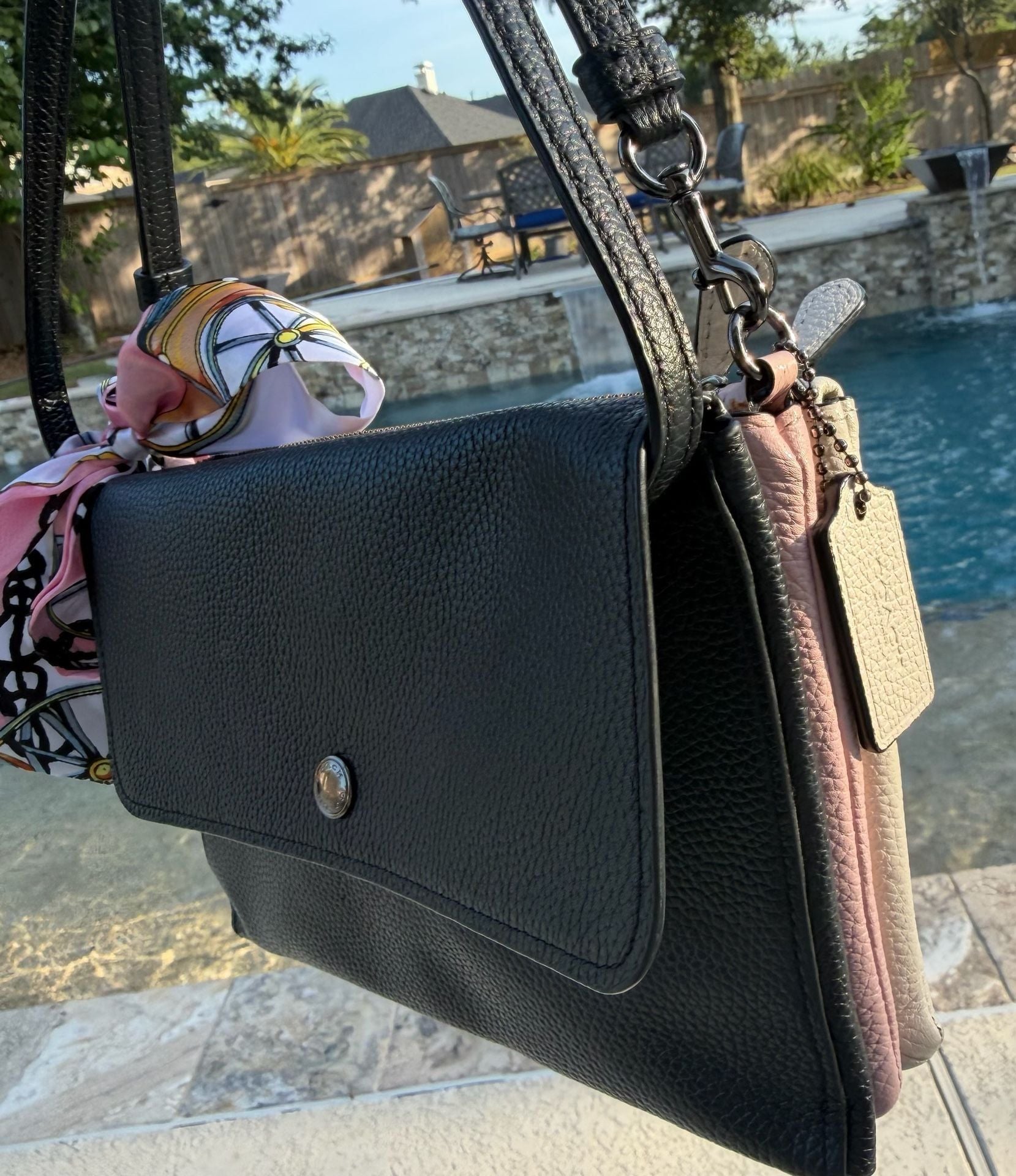 Coach 3 compartment, Black, Cream & Pink Leather Crossbody Bag 12