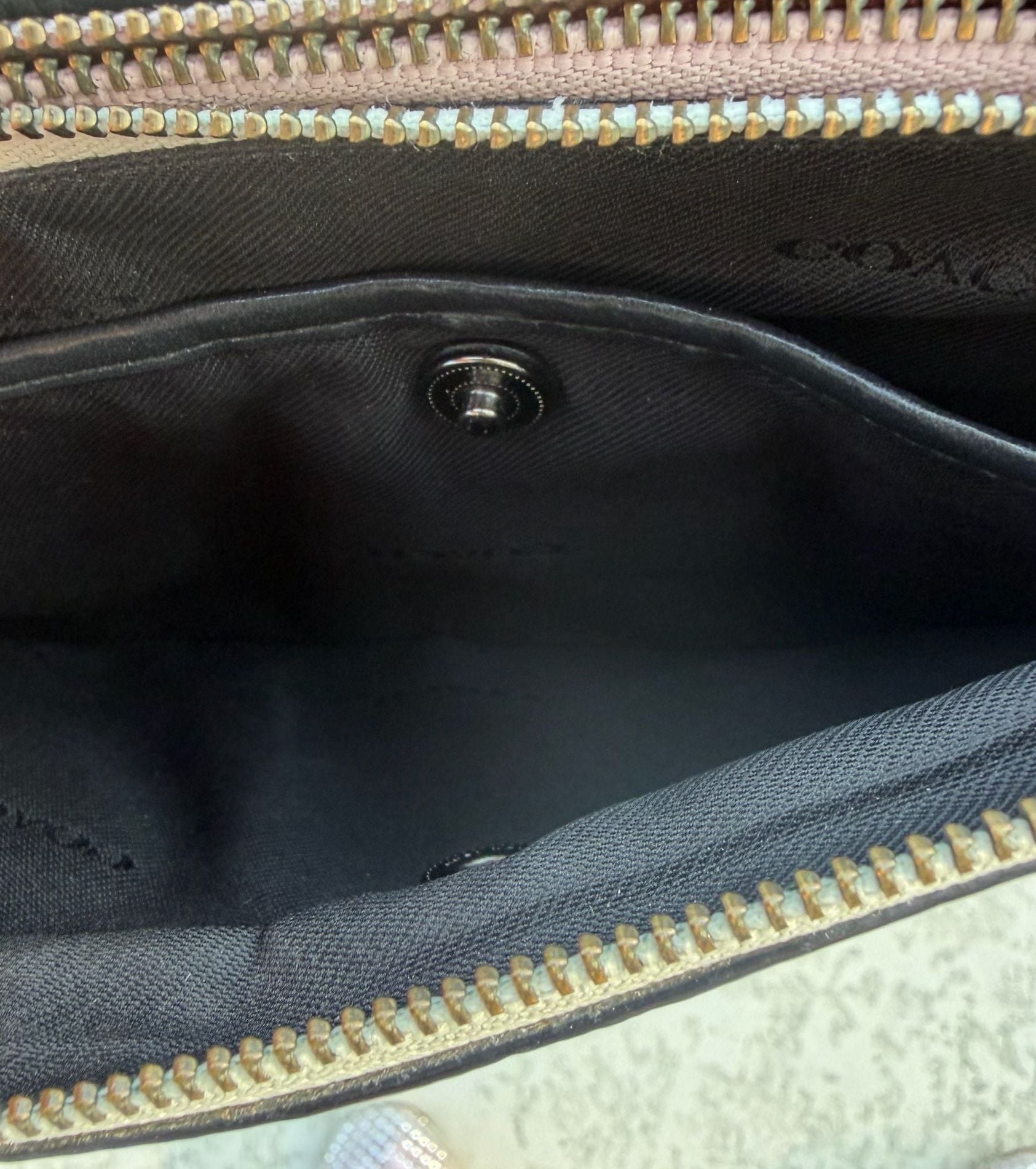 Coach 3 compartment, Black, Cream & Pink Leather Crossbody Bag 16
