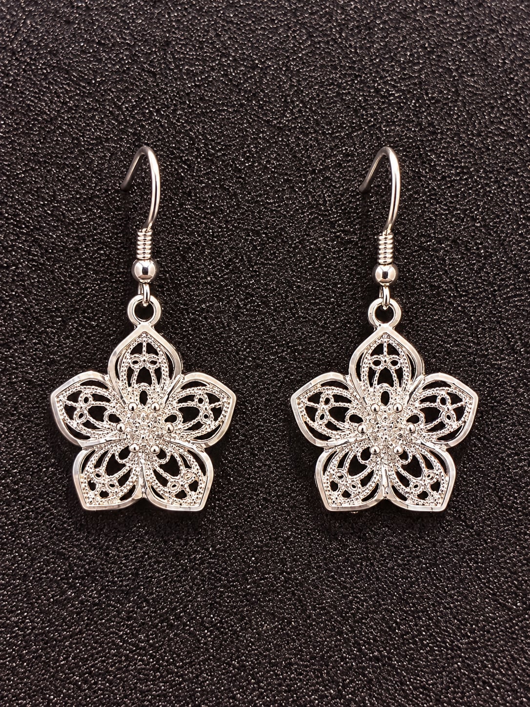 Flower Filigree Dangle Earrings 2