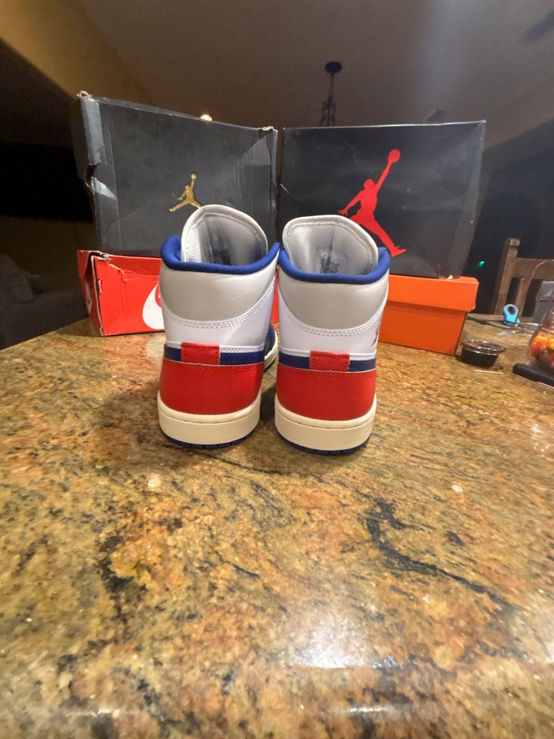 Nike Air Jordan 1 Mid size 10 5