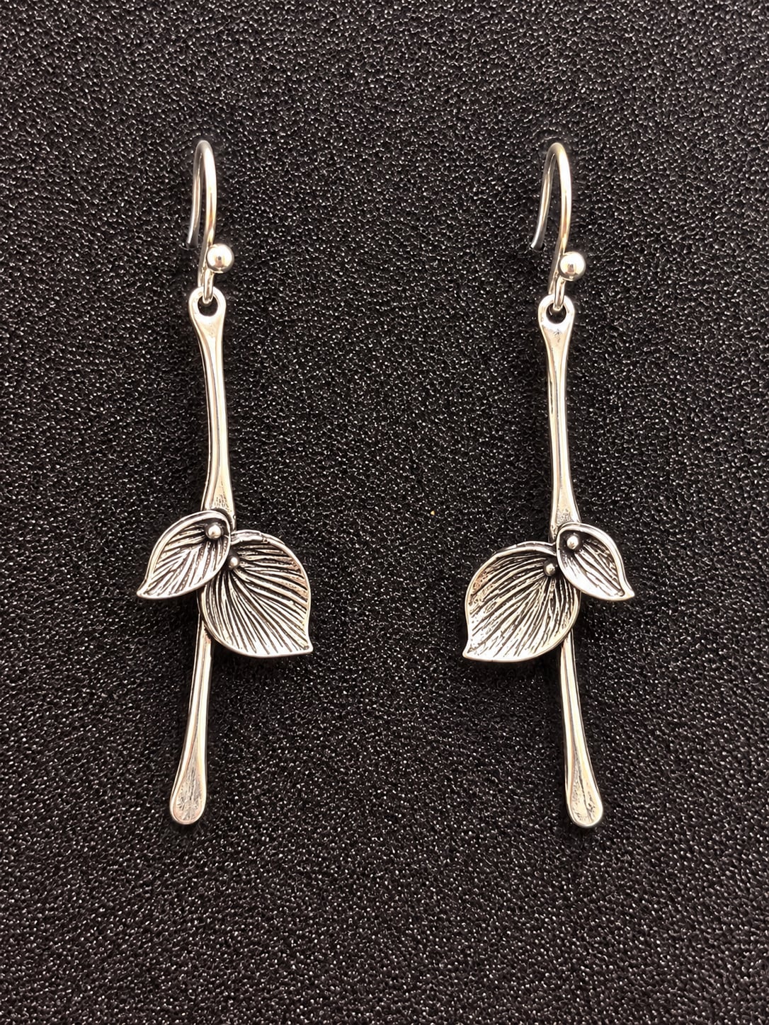 Generic Silver Leaf Dangle Earrings 2