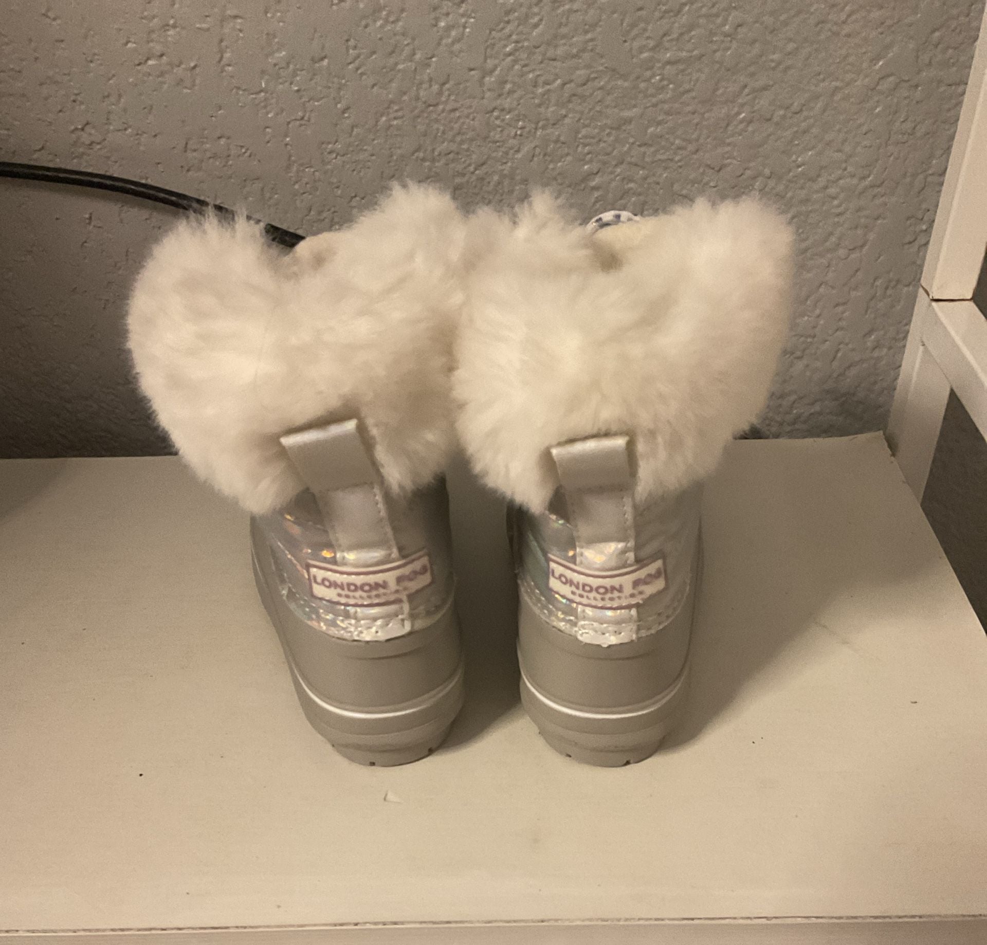 London Fog Icelyn Snow Boots Silver White Faux Fur 4
