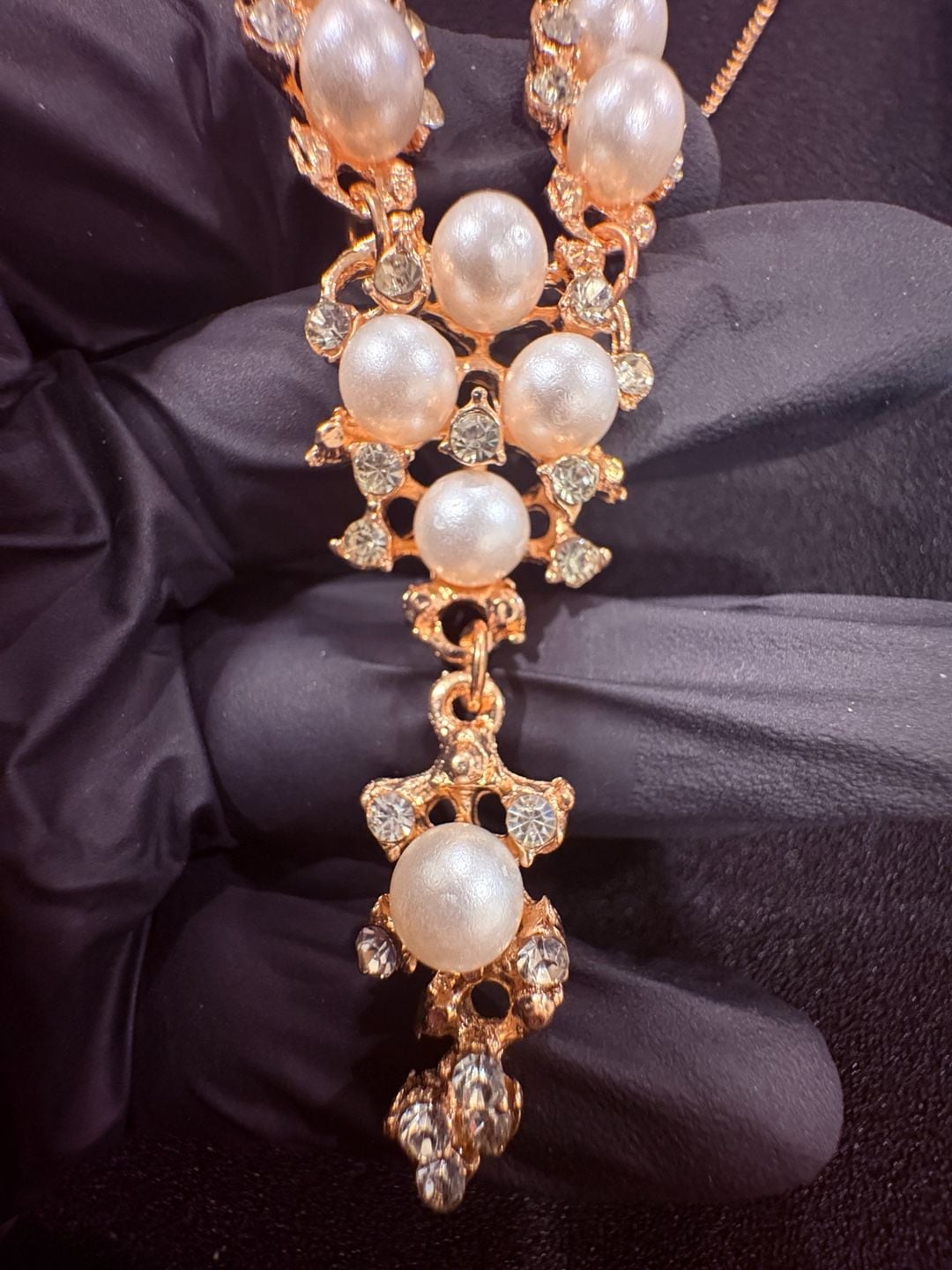 Rose Gold Pearl Necklace 3