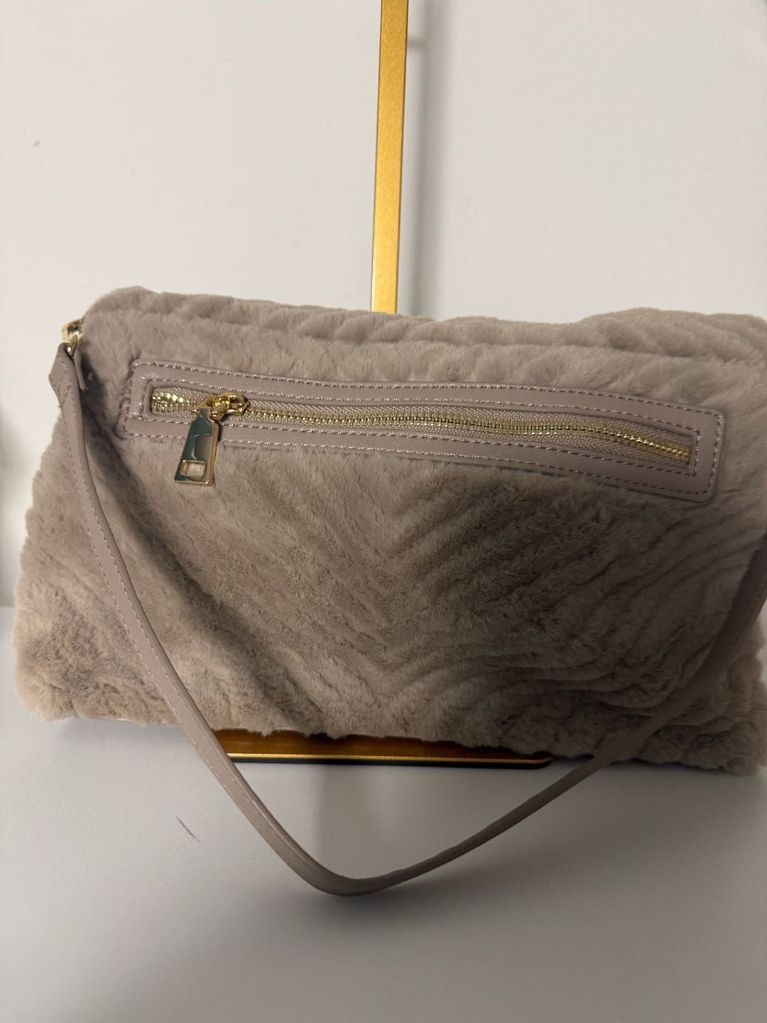 INC International Concepts Faux Fur Shoulder Bag Taupe Chain Details 6