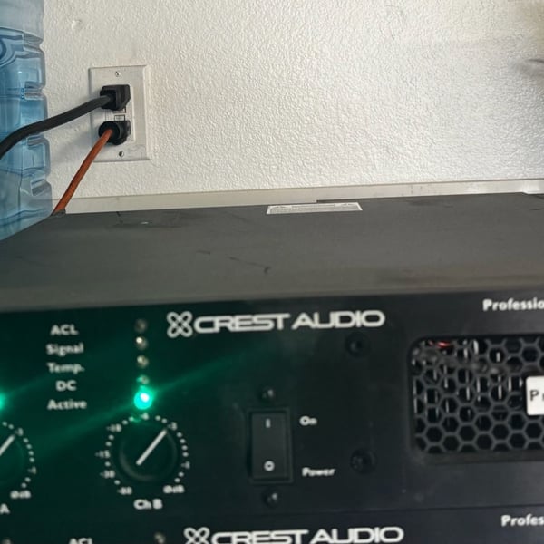 Crest Audio Pro 7200 Professional Power Amplifier