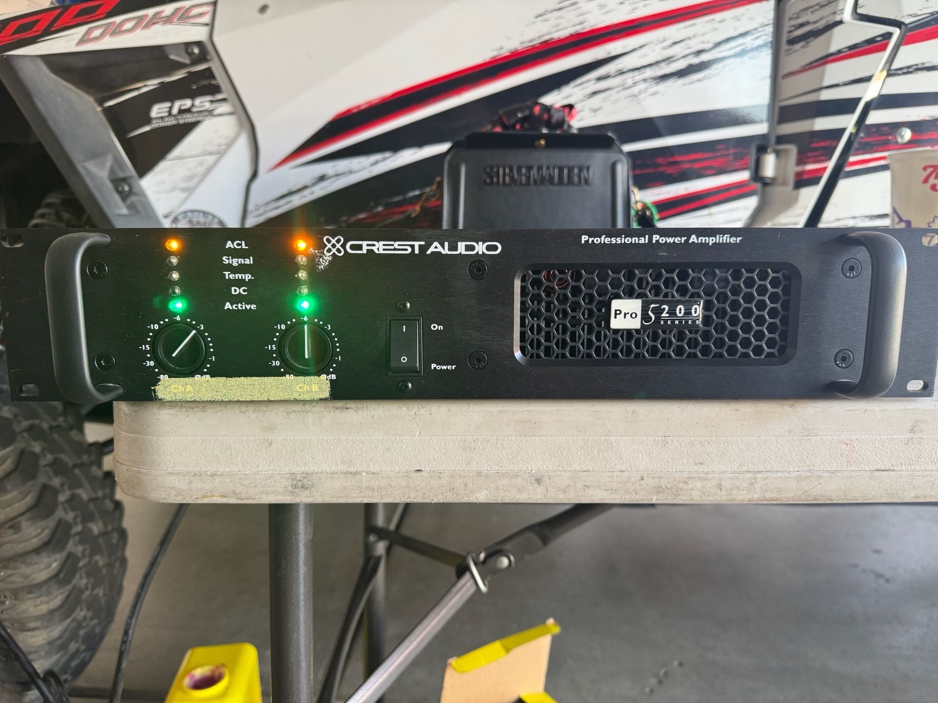 Crest Audio Pro 5200 Professional Power Amplifier 1