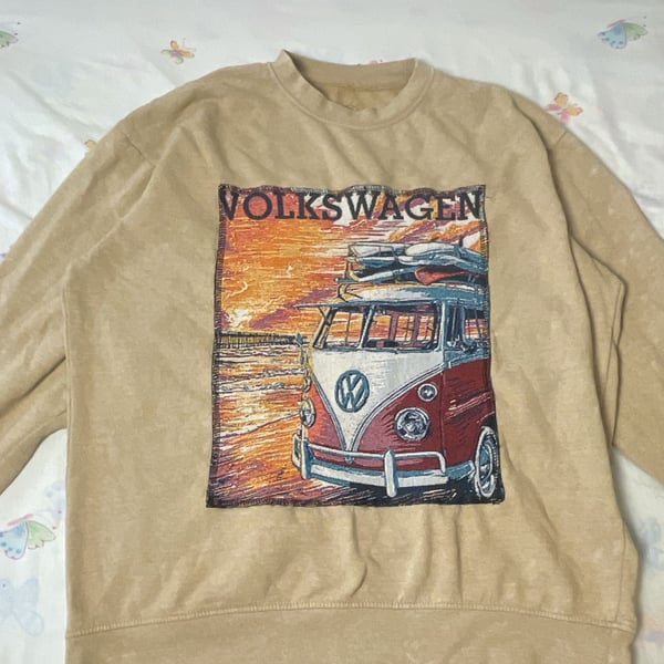 Volkswagen Sunset Tapestry Graphic Sweatshirt Size L Tan
