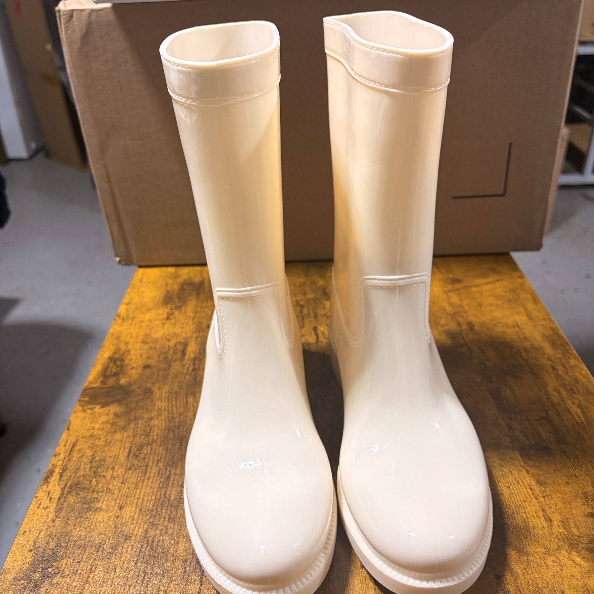 The Drop Rain Boot Size 6 & 7 White 2