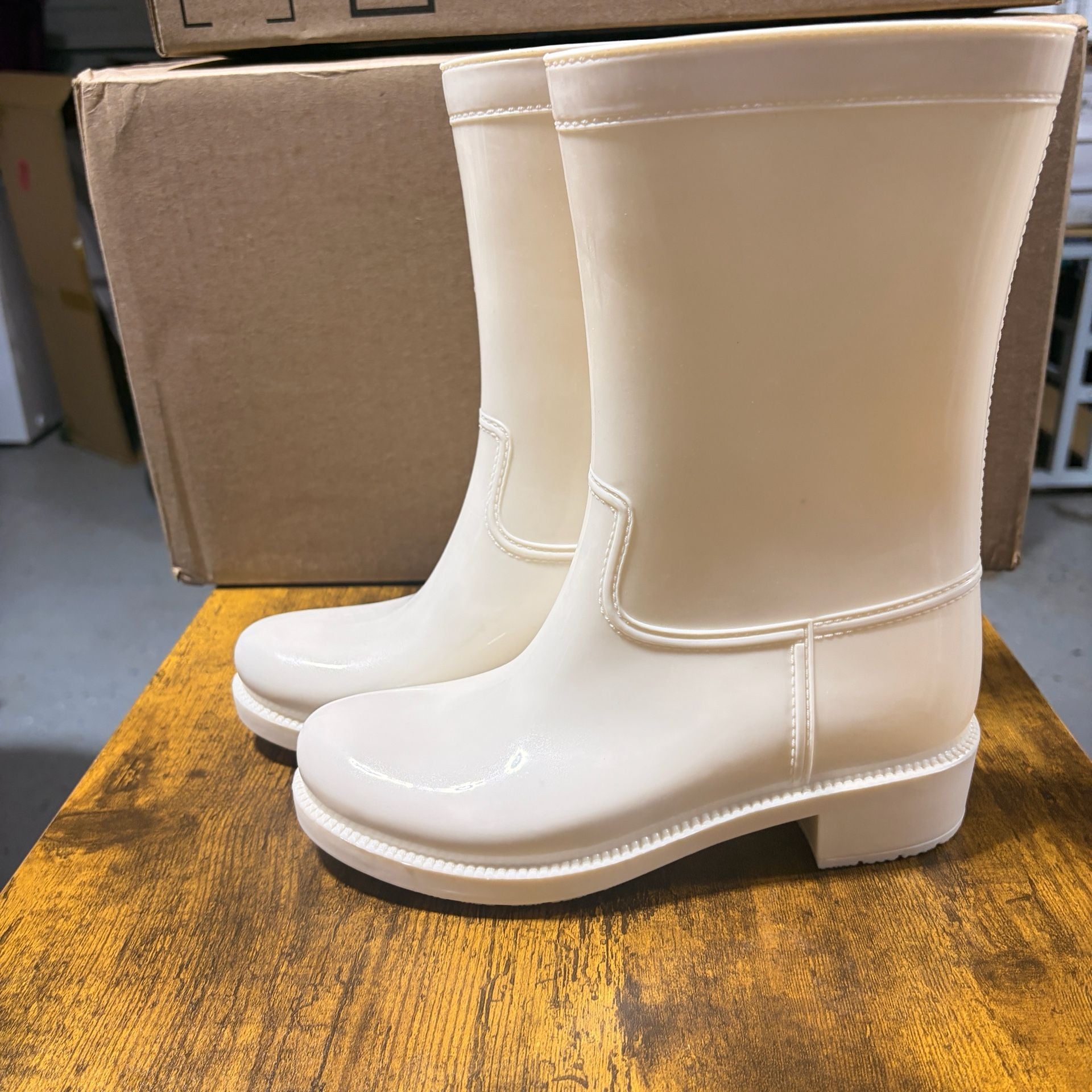 The Drop Rain Boot Size 6 & 7 White 3