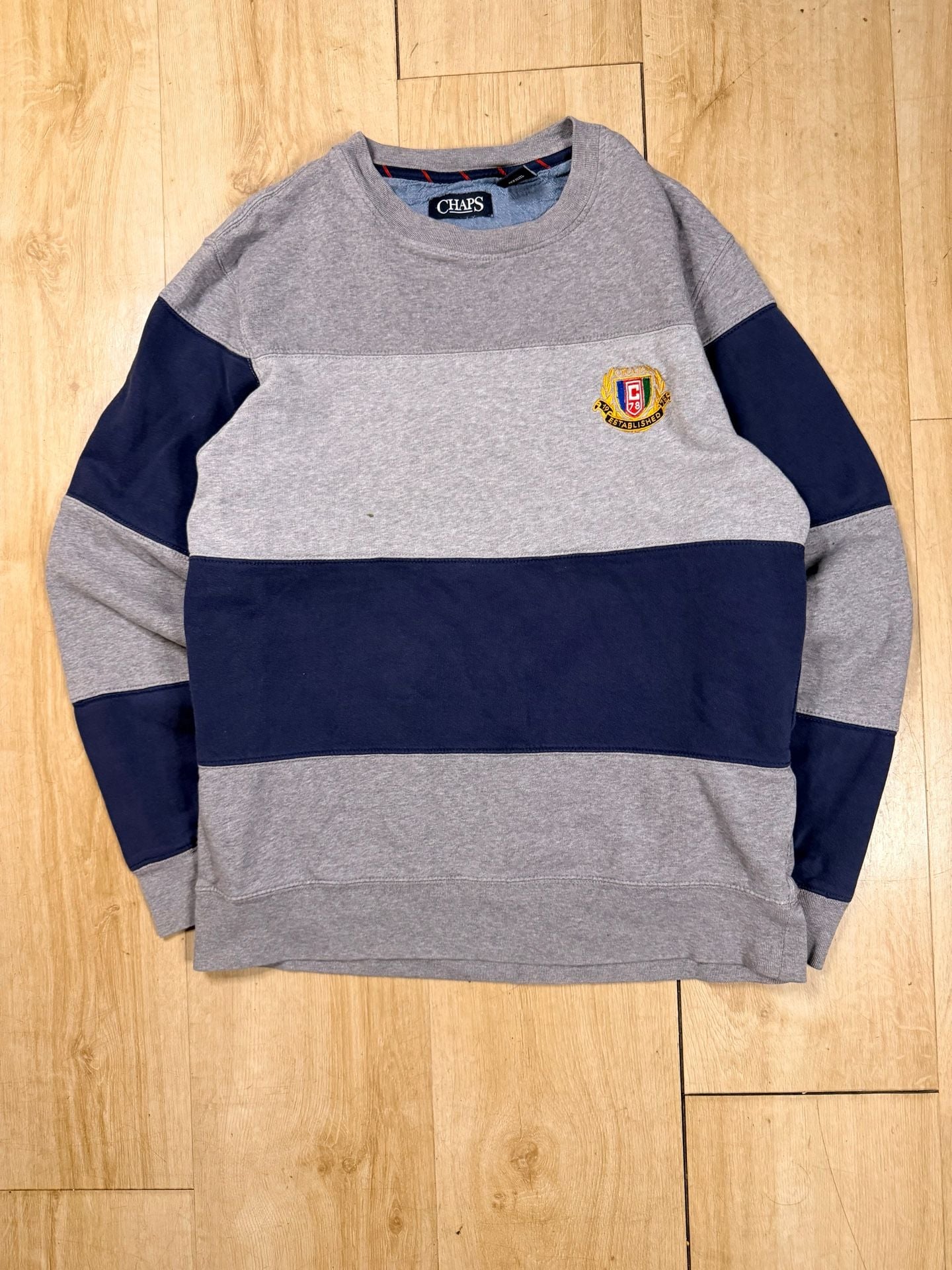Chaps Sweatshirt Grey Navy Blue Striped Colorblock Crest 2
