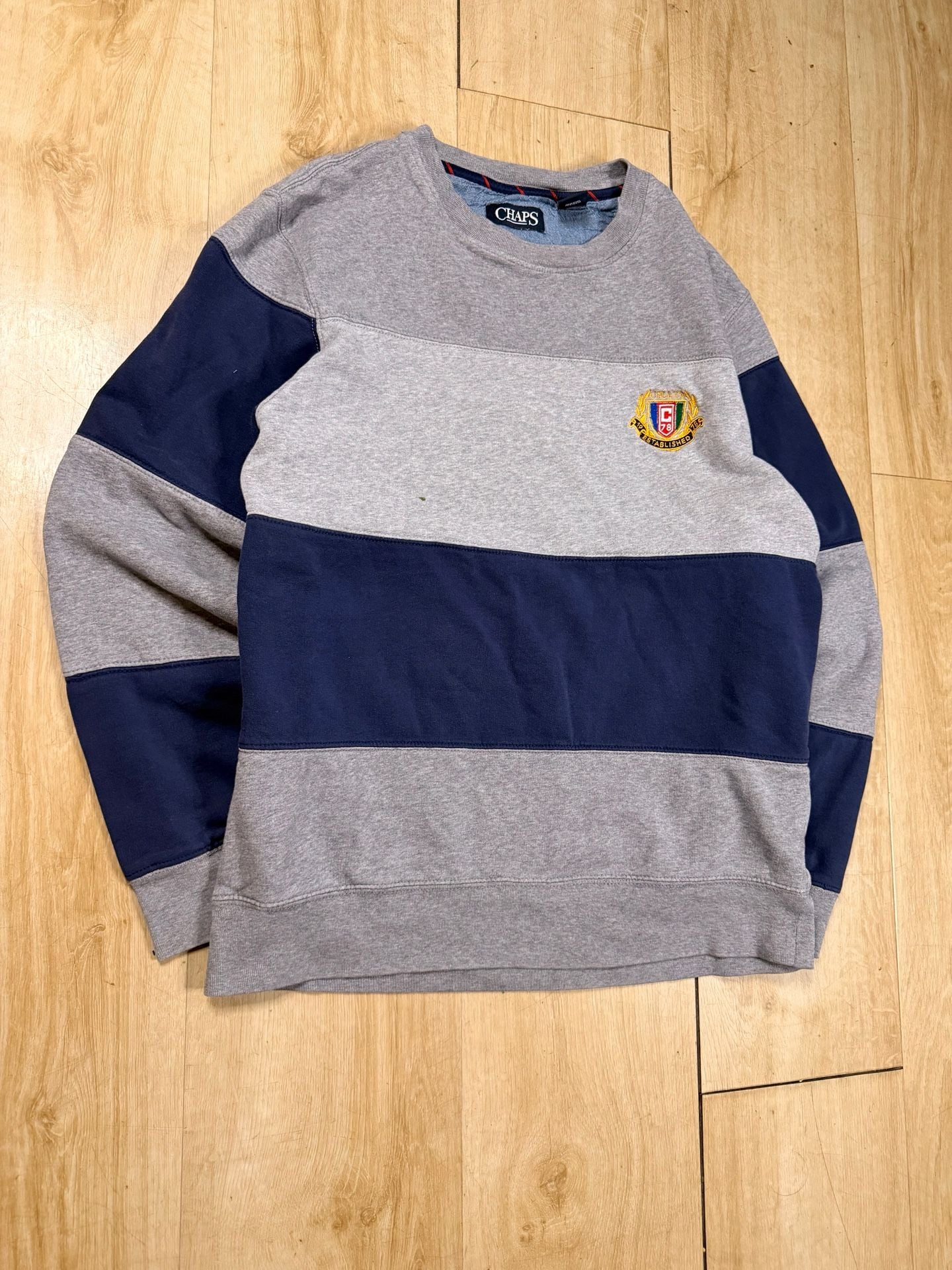 Chaps Sweatshirt Grey Navy Blue Striped Colorblock Crest 4