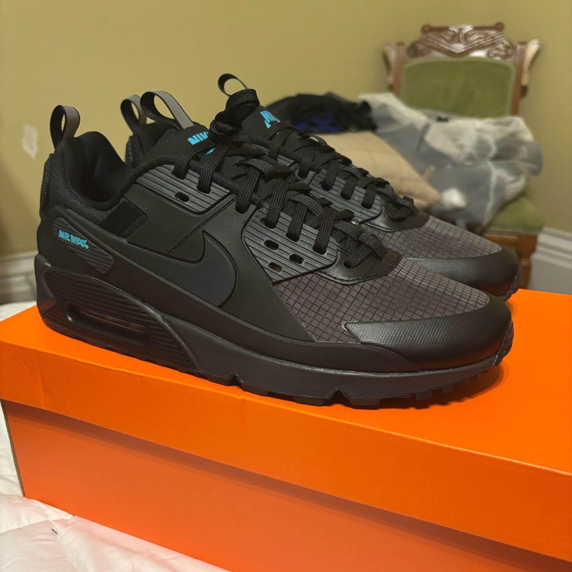 Product thumbnail 4