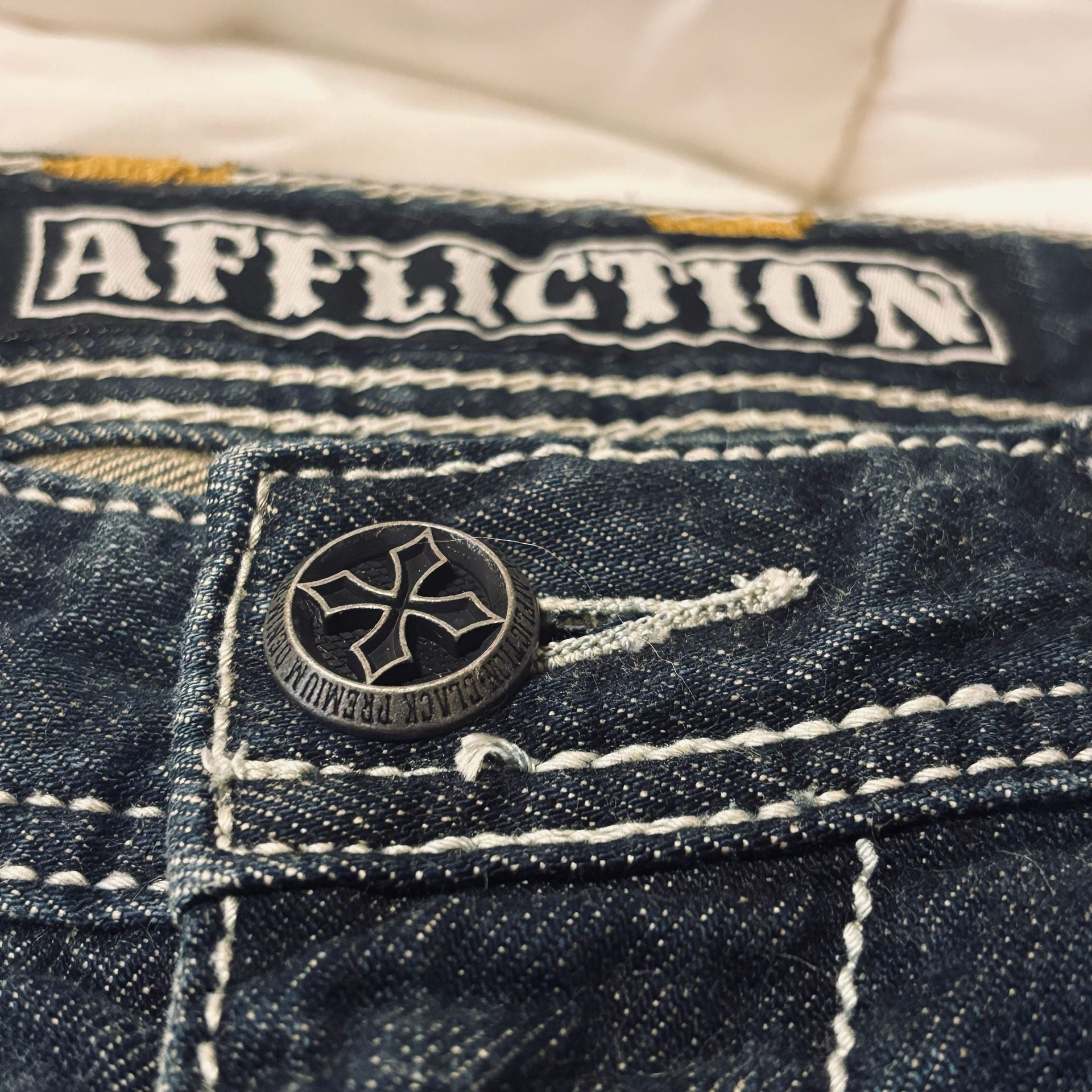 Affliction Blake Jeans Size 32 Distressed Denim Dark Wash 8