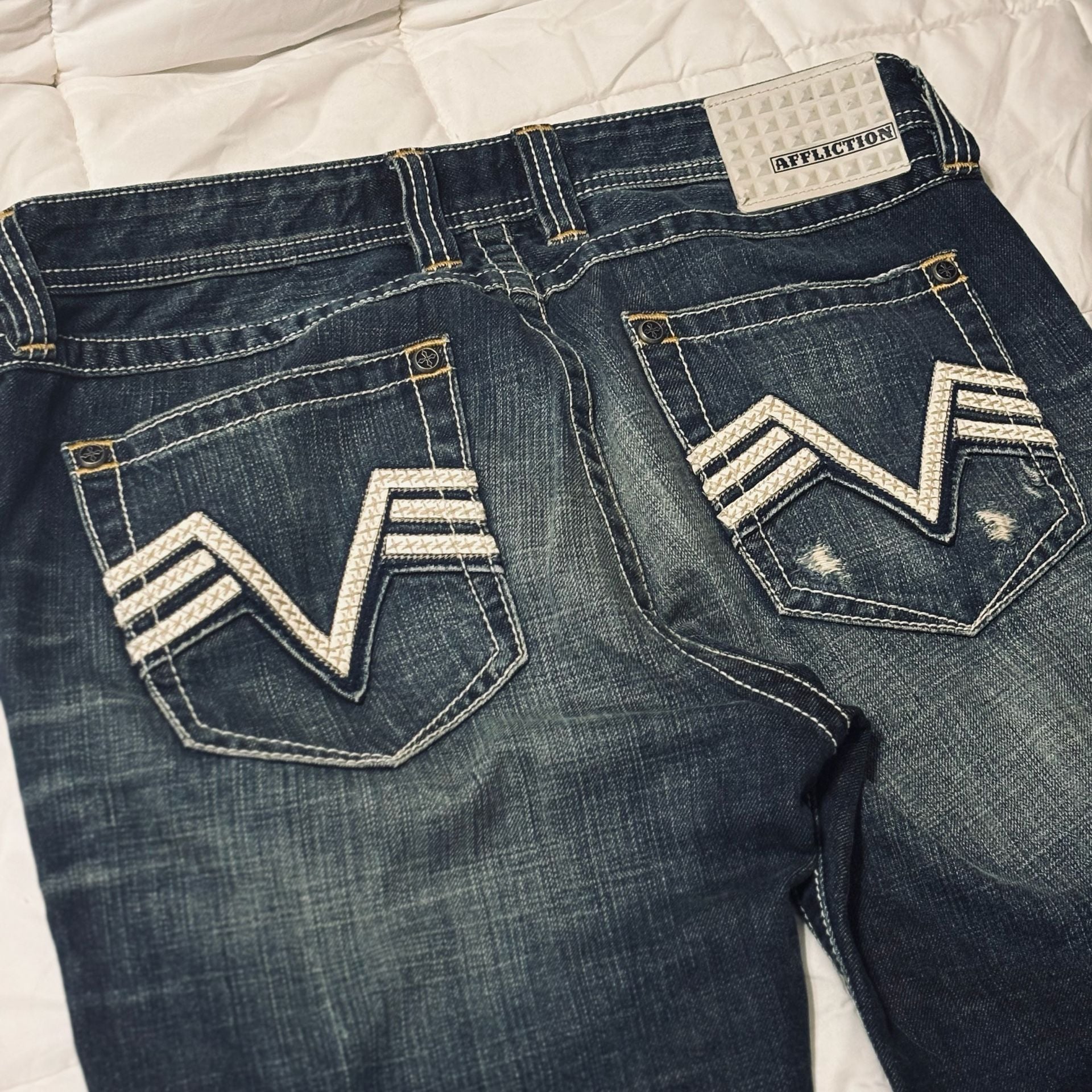 Affliction Blake Jeans Size 32 Distressed Denim Dark Wash 11