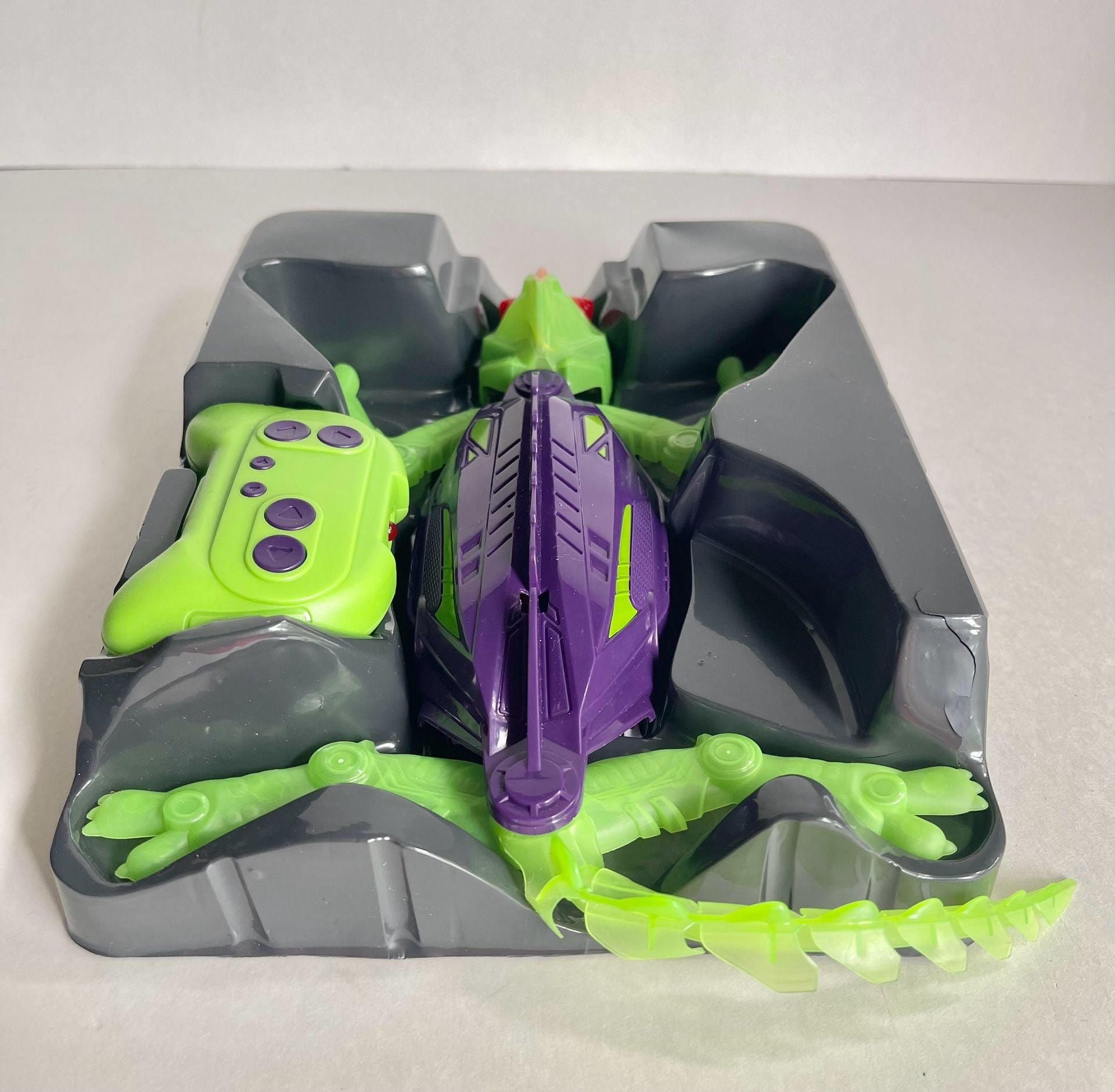 Wall Playground Climbing Chameleon LQB-88 RC Remote Control Toy 7