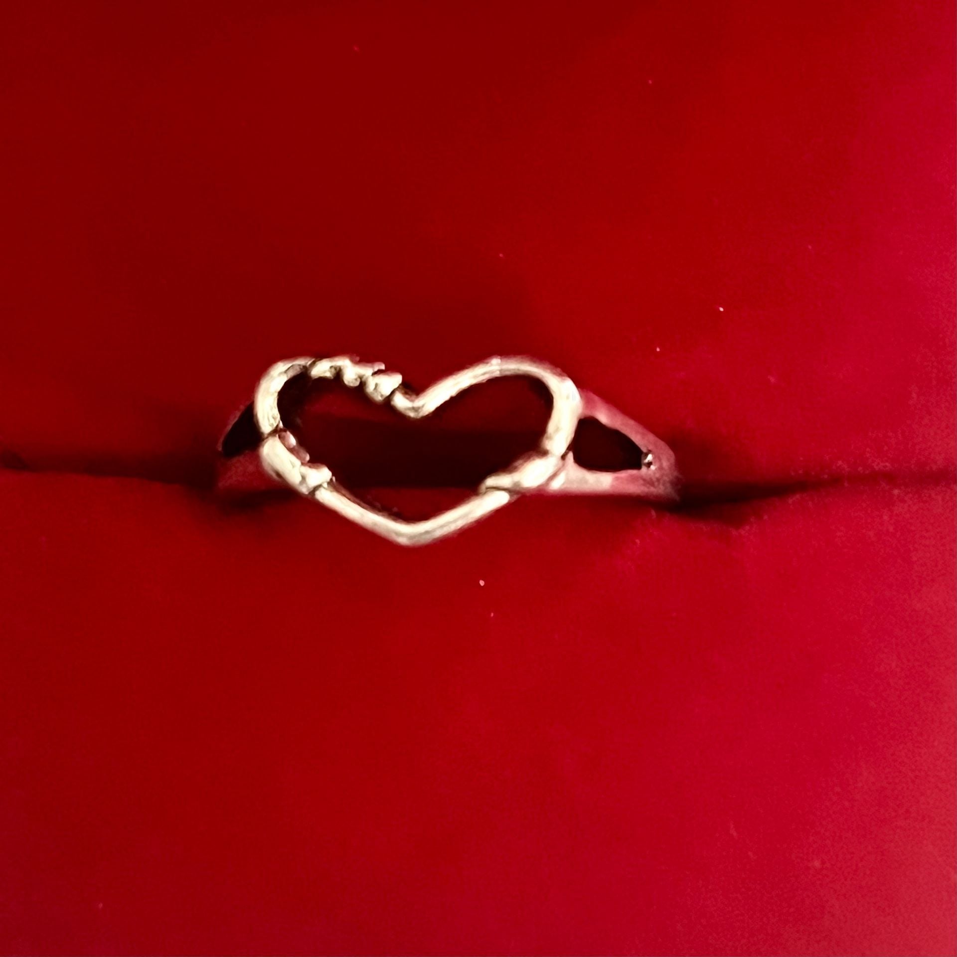 Gothic Skeleton Hands Heart Titanium Steel Silver Ring Size 6 1