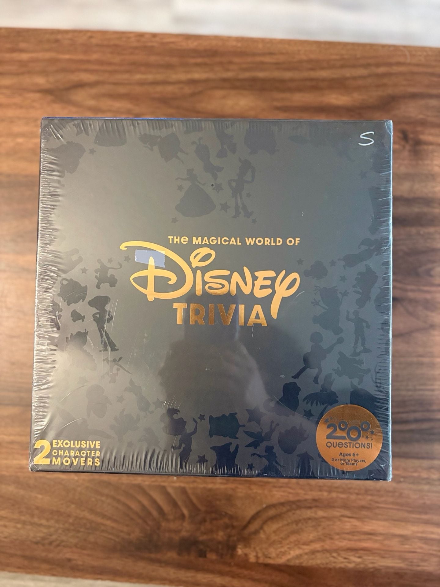PlayMonster The Magical World of Disney Trivia Collector's Edition Board Game 5