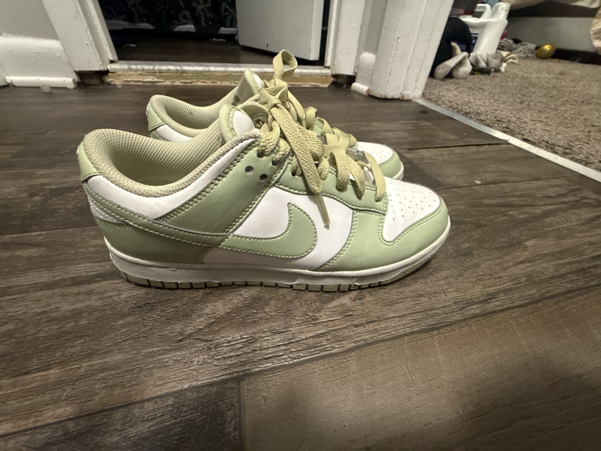 Nike Dunk Low Next Nature Olive Aura Size 8 Green White 2