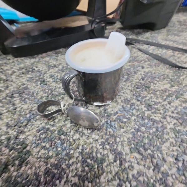Oneida Silver Plate Baby Sippy Cup Mug With Lid