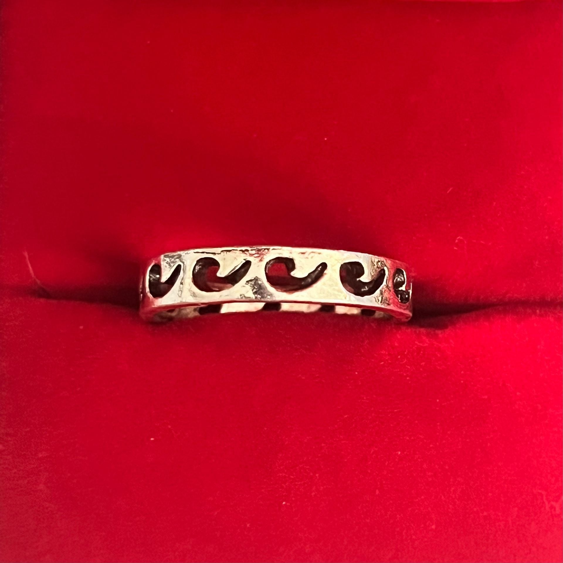 Cutout Wave Ring Titanium Steel Silver Size 6 2