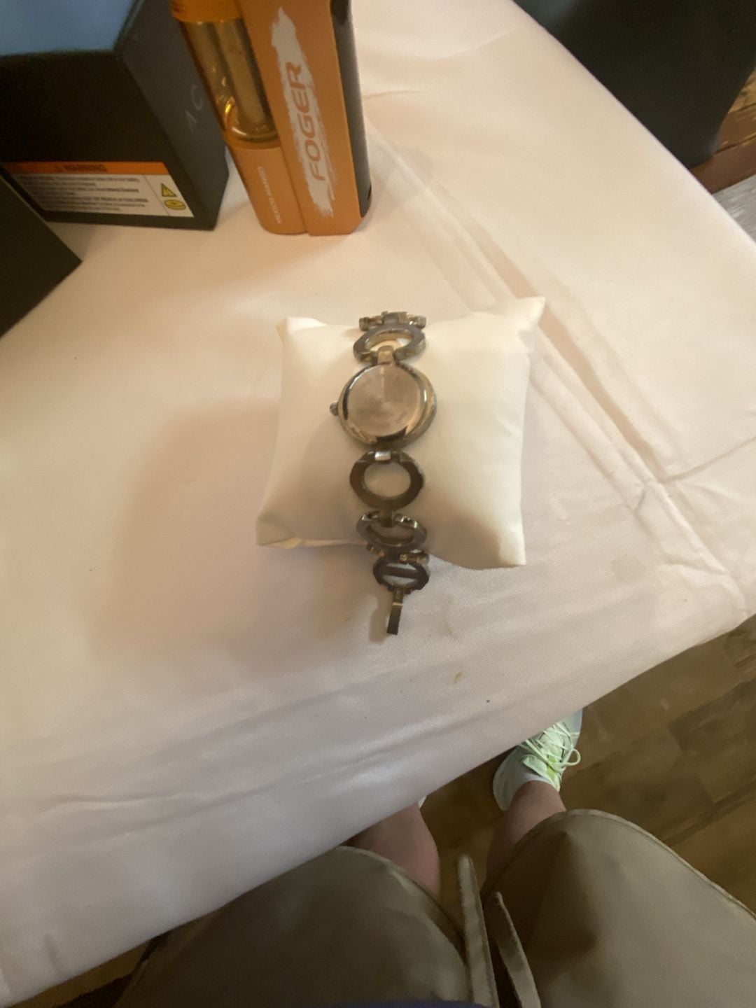 Avon Silver Tone Link Bracelet Quartz Analog Watch 3