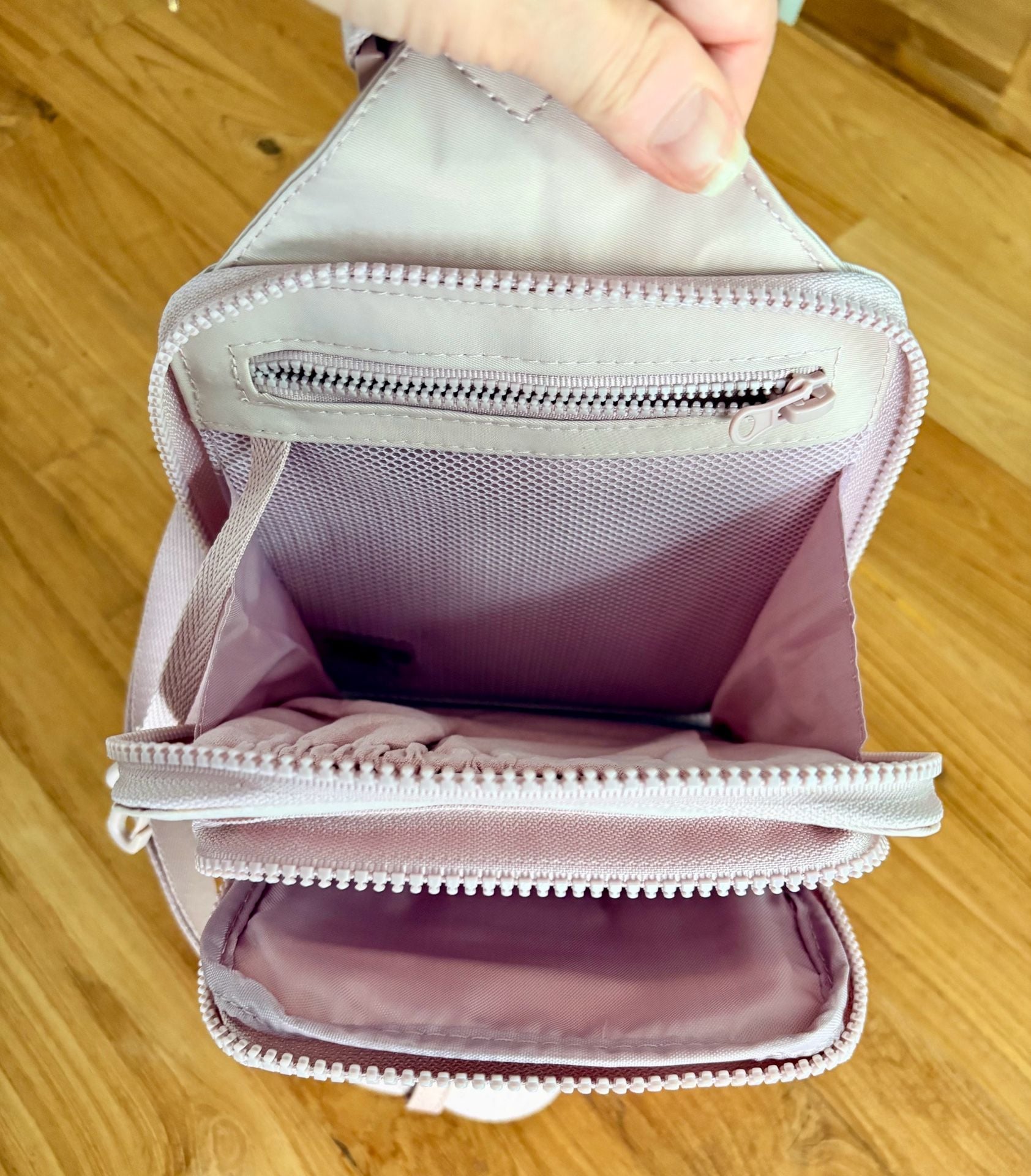BEIS The Sport Sling Crossbody Bag Atlas Pink 6