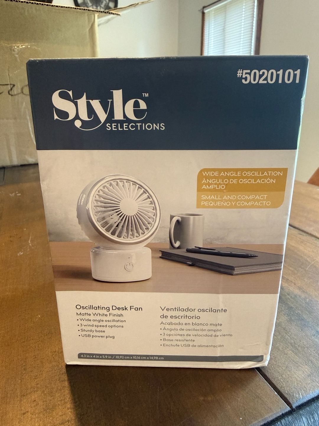 Style Selections Oscillating Desk Fan 4 in Matte White 1