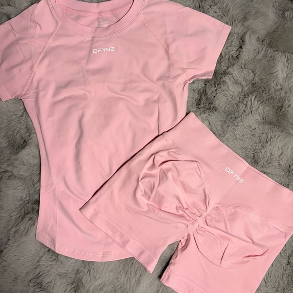 Dfyne Everyday Seamless Short Sleeve Top And Shorts Set Medium