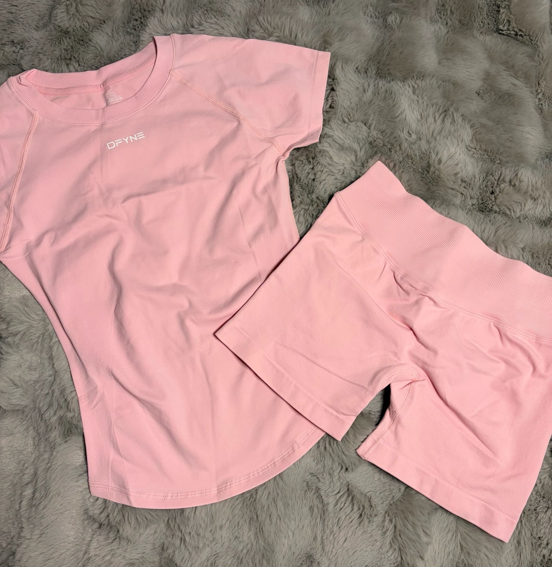 Dfyne Everyday Seamless Short Sleeve Top And Shorts Set Medium 8