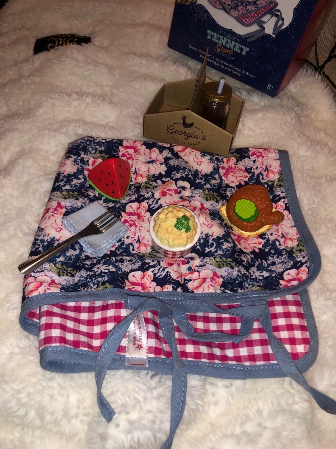 American Girl Tenney Grant Picnic Set 2