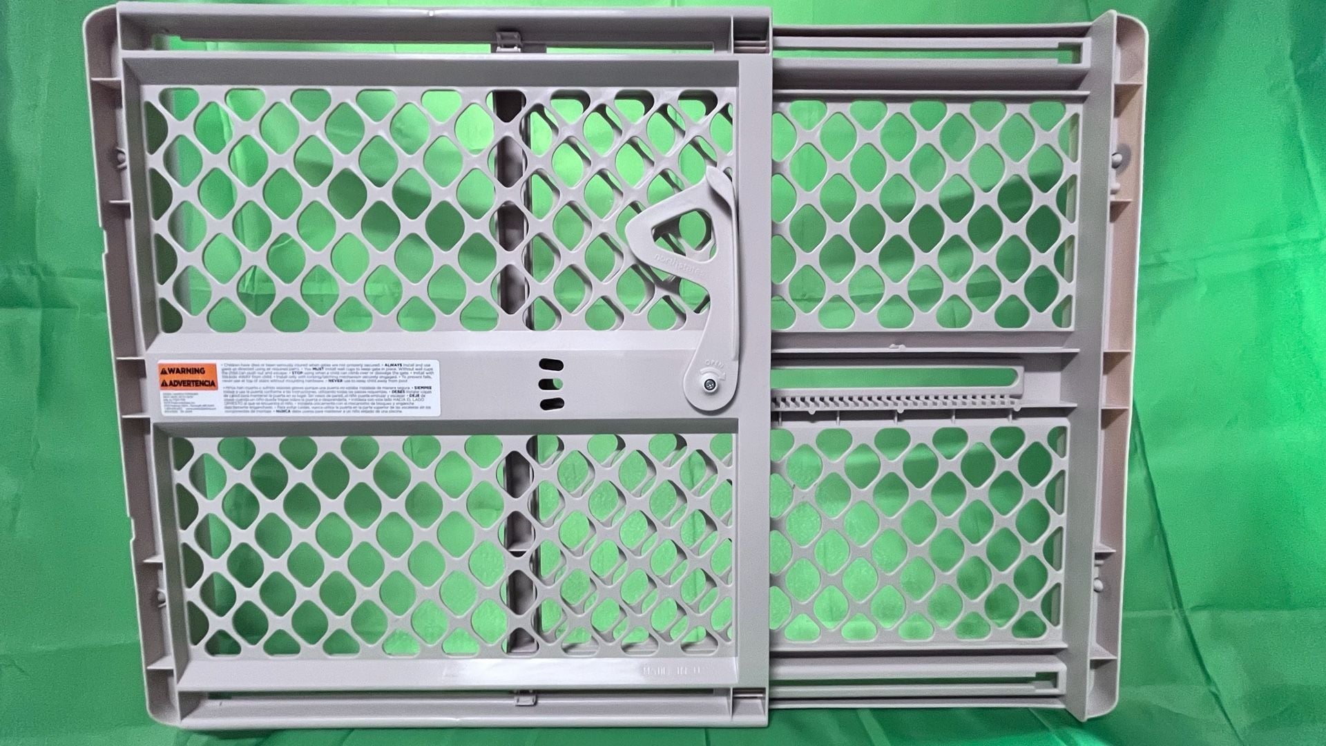 Toddleroo by North States Supergate Ergo Plastic Safety Gate Sandstone 6