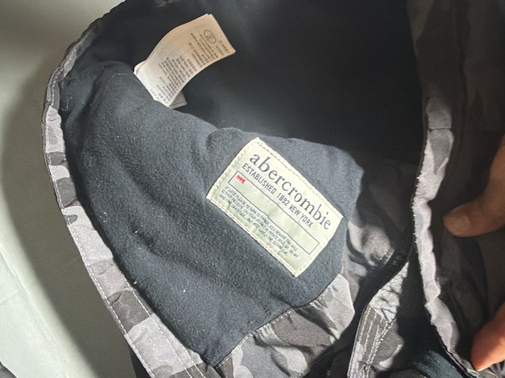 Abercrombie Kids Faux Fur Hooded Camo Jacket Size 13/14 Grey 8
