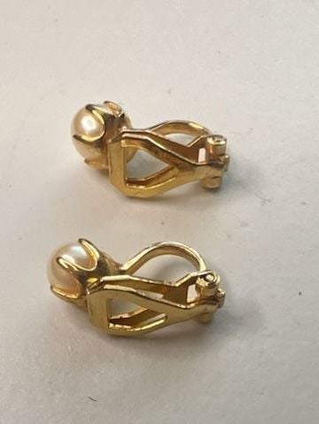Vintage Gold-tone Faux Pearl Clip Earrings Sunburst Style 3