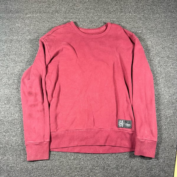 Hollister Crewneck Sweatshirt Size M Red California Logo Patch