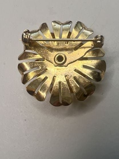Vintage Gold Tone Floral Brooch with Teal Rhinestone Center 5
