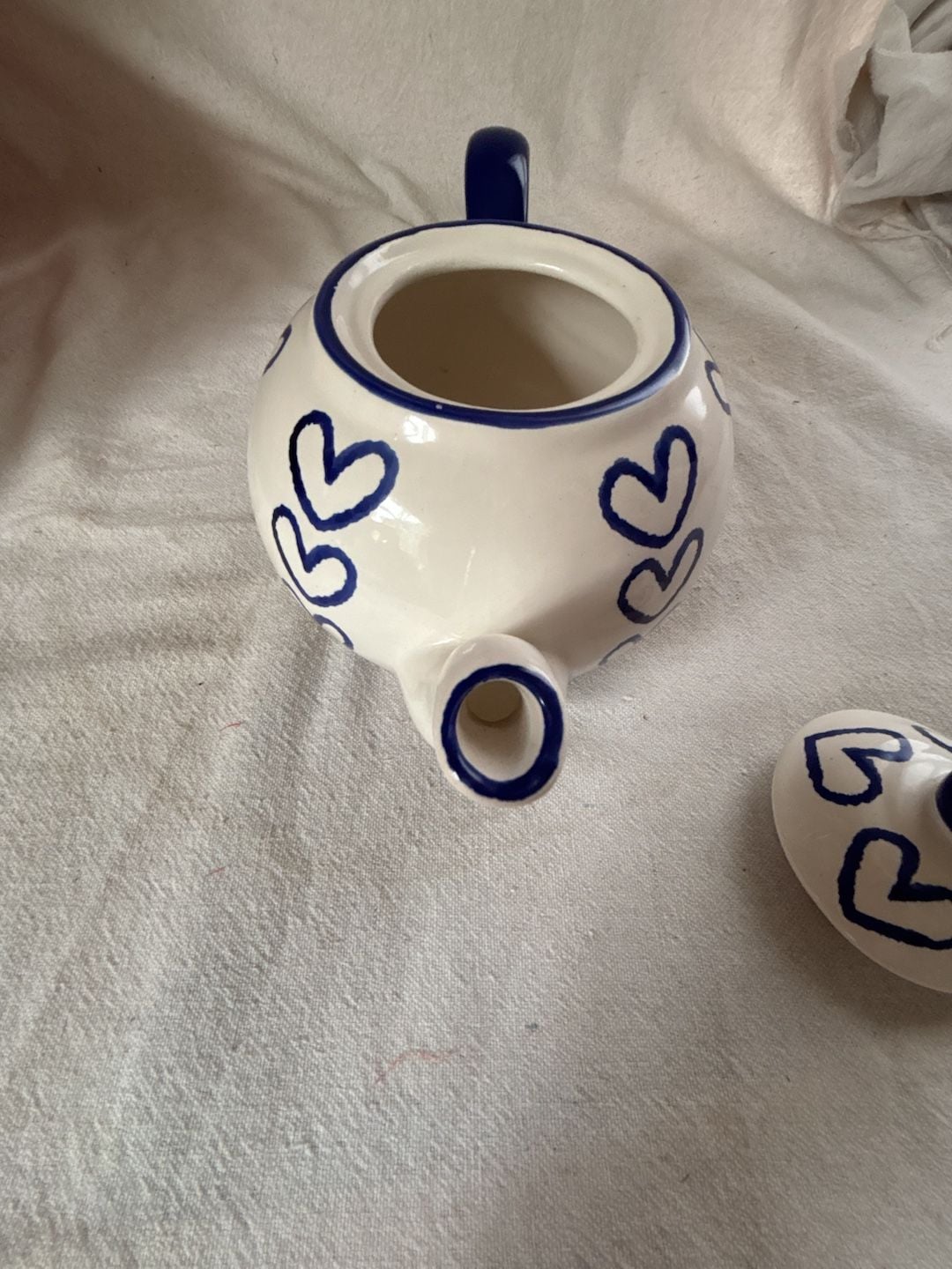 Ceramic two bears pottery Teapot Blue Handpainted Hearts 5
