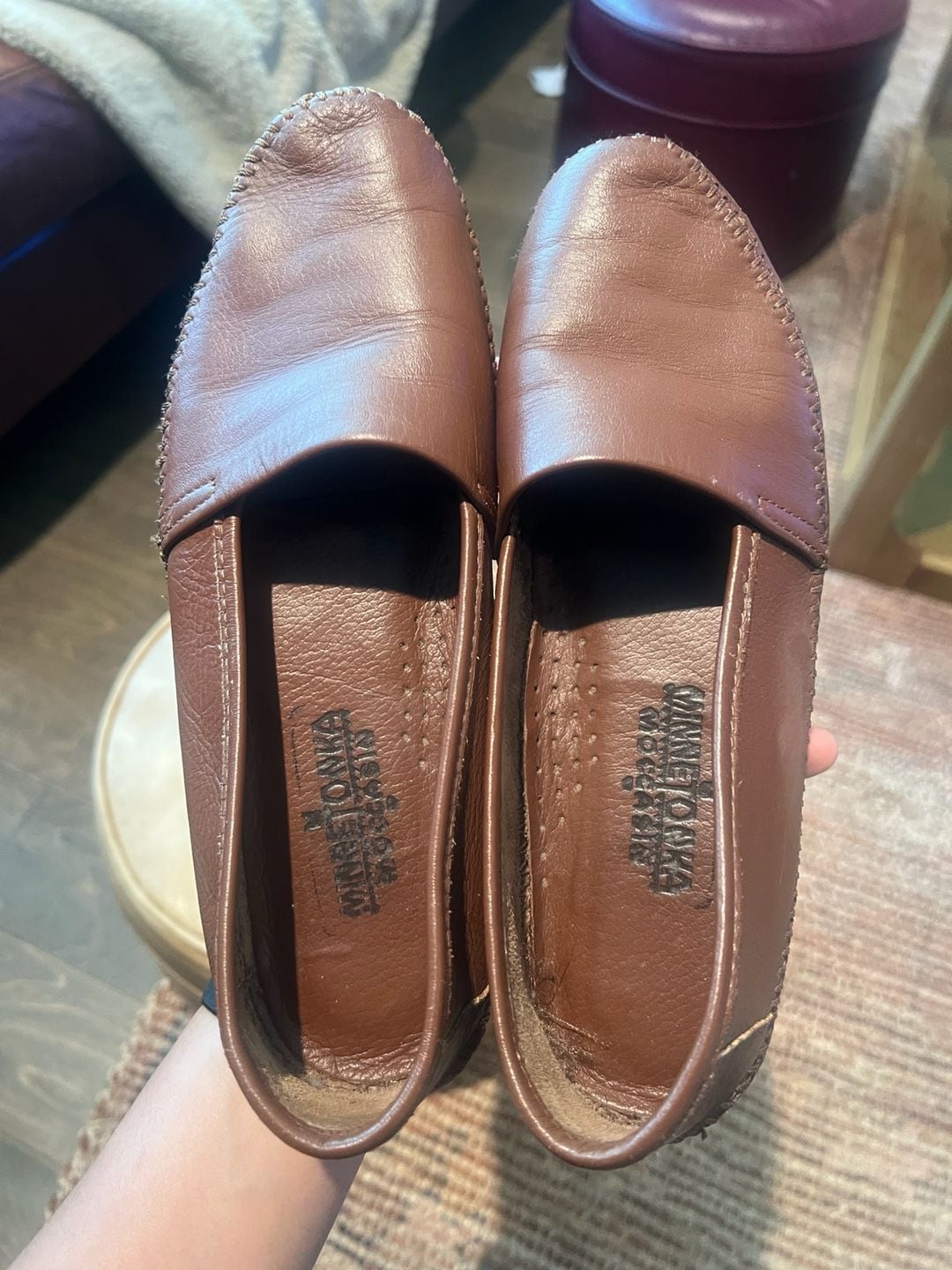 Minnetonka Moccasin Slip On Flats Size 7.5 Brown Leather 2