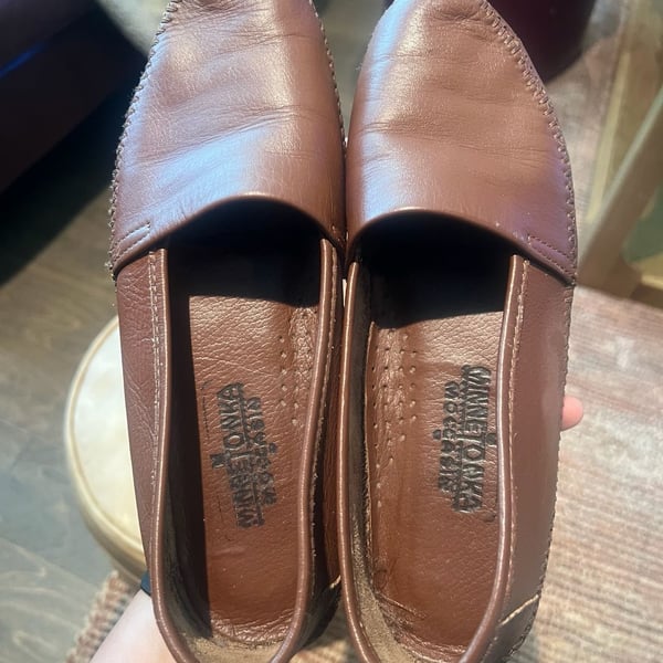 Minnetonka Moccasin Slip On Flats Size 7.5 Brown Leather