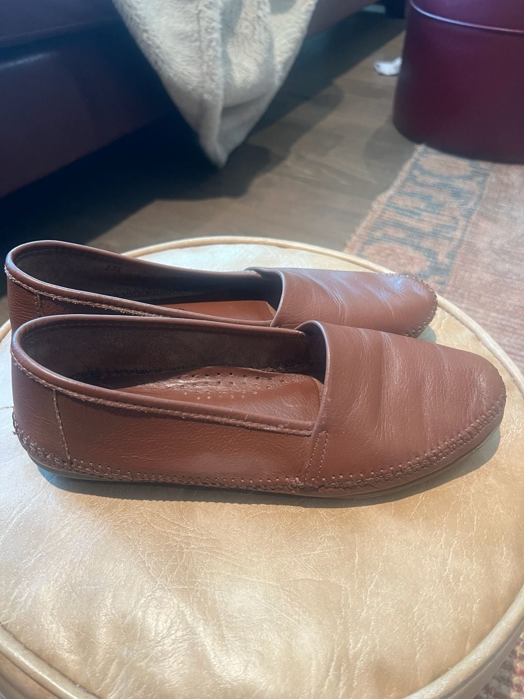 Minnetonka Moccasin Slip On Flats Size 7.5 Brown Leather 8